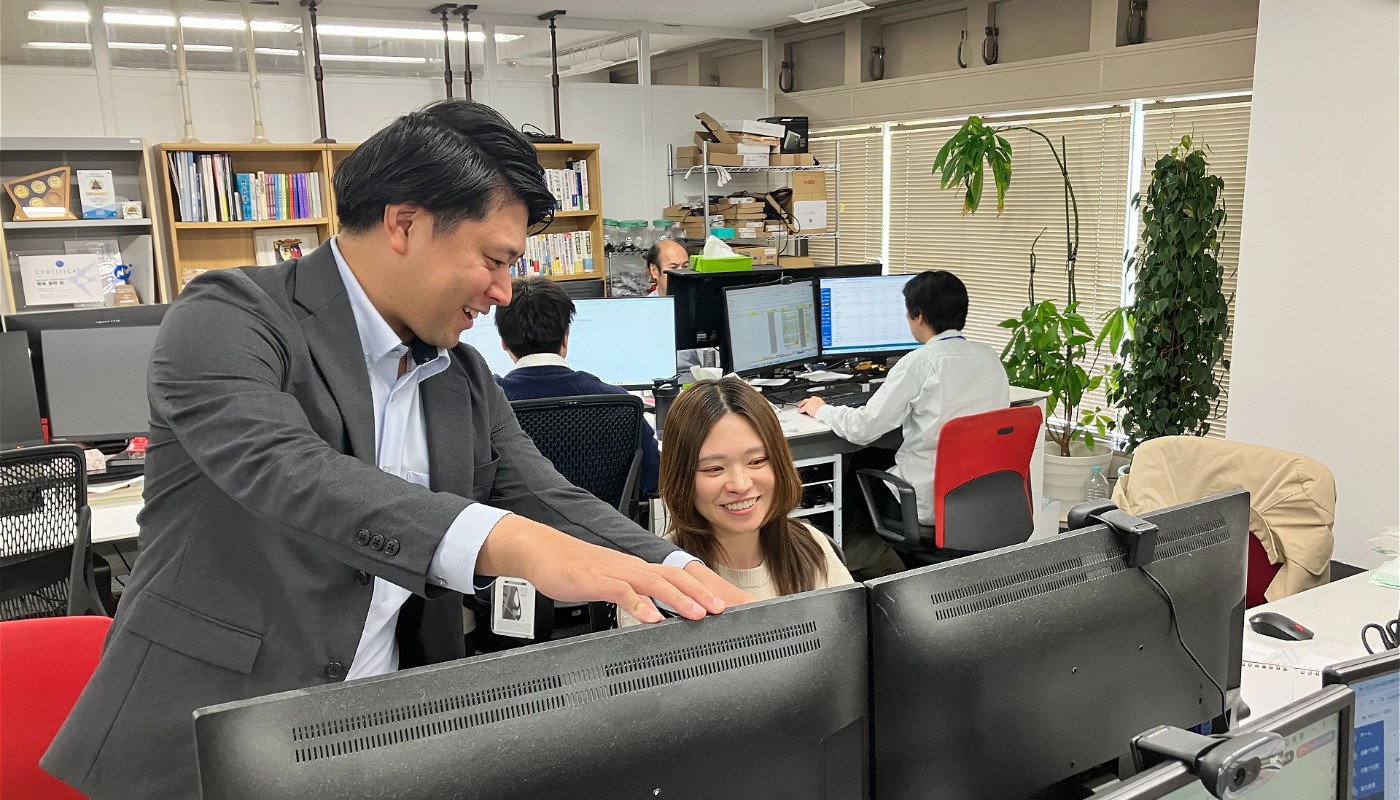 成長意欲が高く、互いに協力するマインドに富んだ先輩たちばかり!あなたもぜひ彼らと共に大きく成長してください!