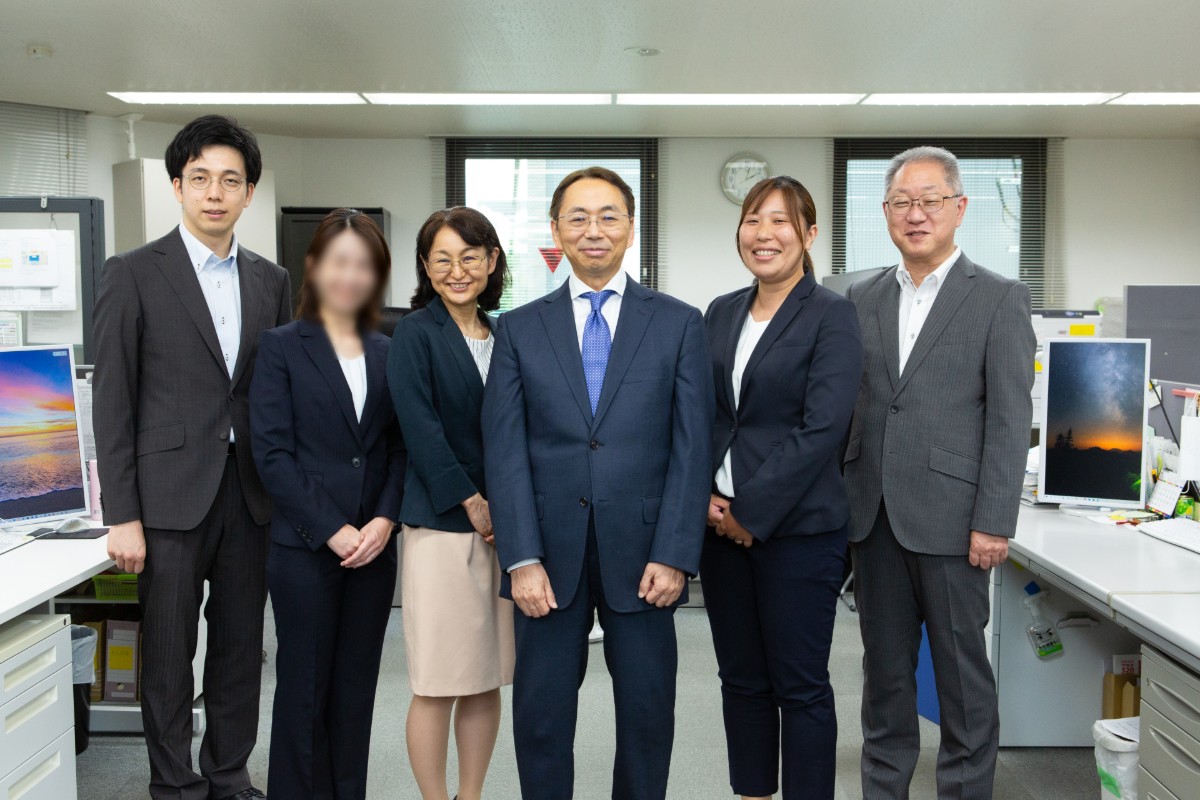 業務効率化を進めるとともに、DX推進やITツールの活用など、新しい取り組みを積極的に取り入れています。