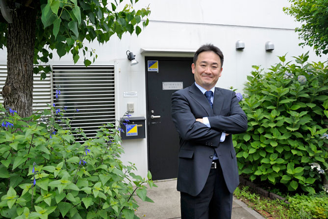 大切にしているのは、訪問時のコミュニケーション。お客様の潜在的な課題を把握し、課題解決の支援につながります。