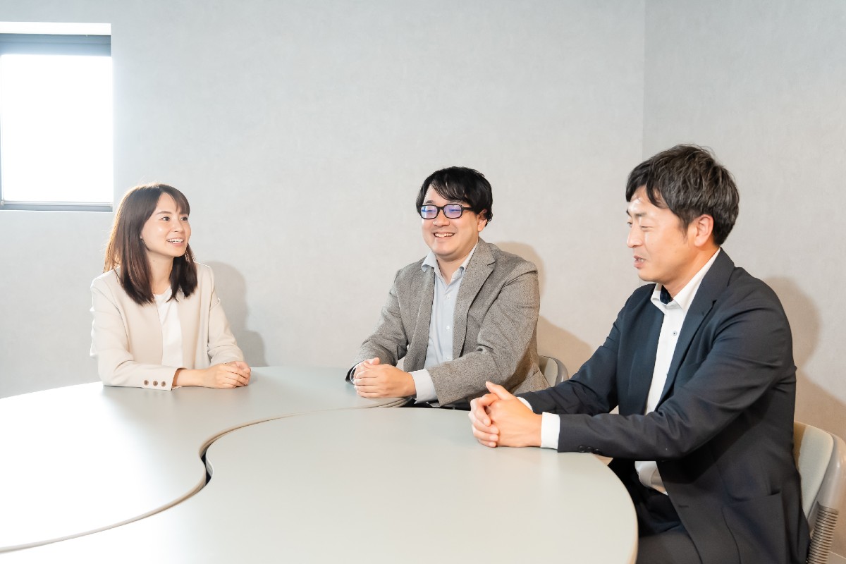 所長とスタッフの距離が近いので、なんでも気さくに相談できる職場環境です!