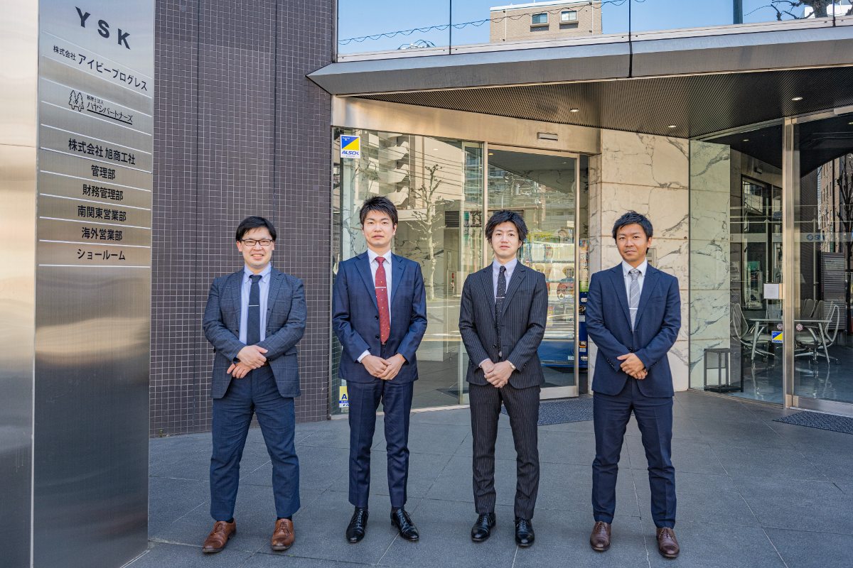 他のスタッフと協力することも多いので、明るくコミュニケーションが取れる方は大歓迎ですよ!