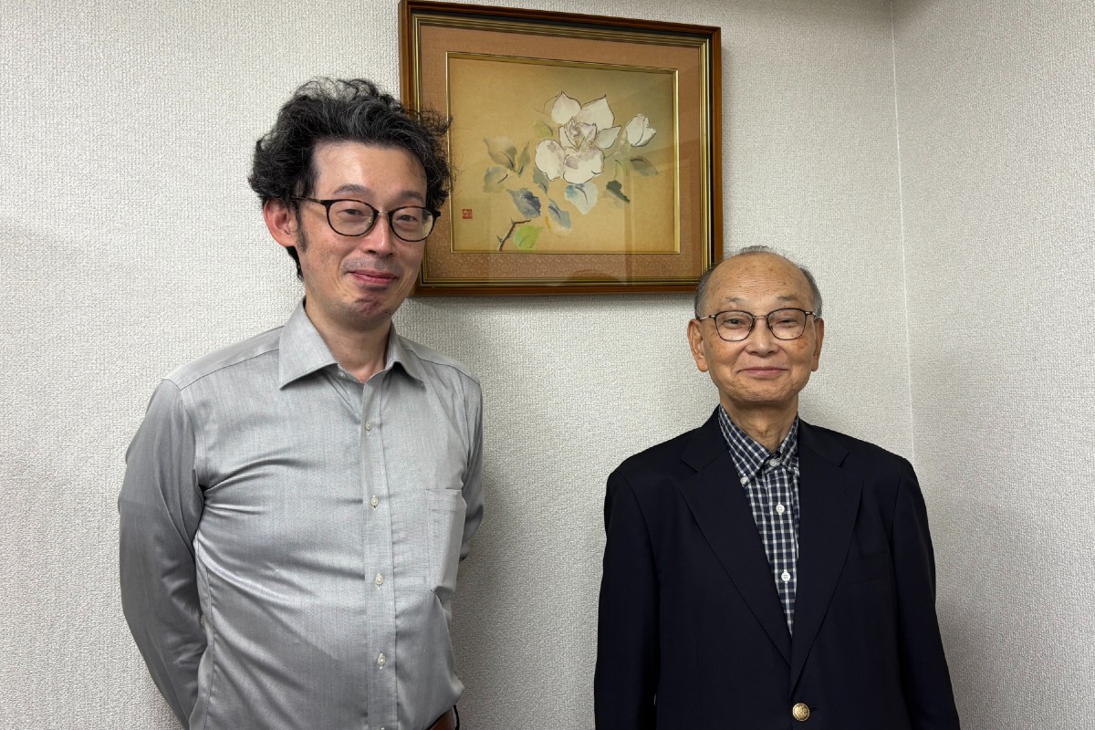 会計業界で長く活躍したい方と、一緒に成長していきたいと考えています。【写真右:竹居代表、左:2代目の宮脇先生】